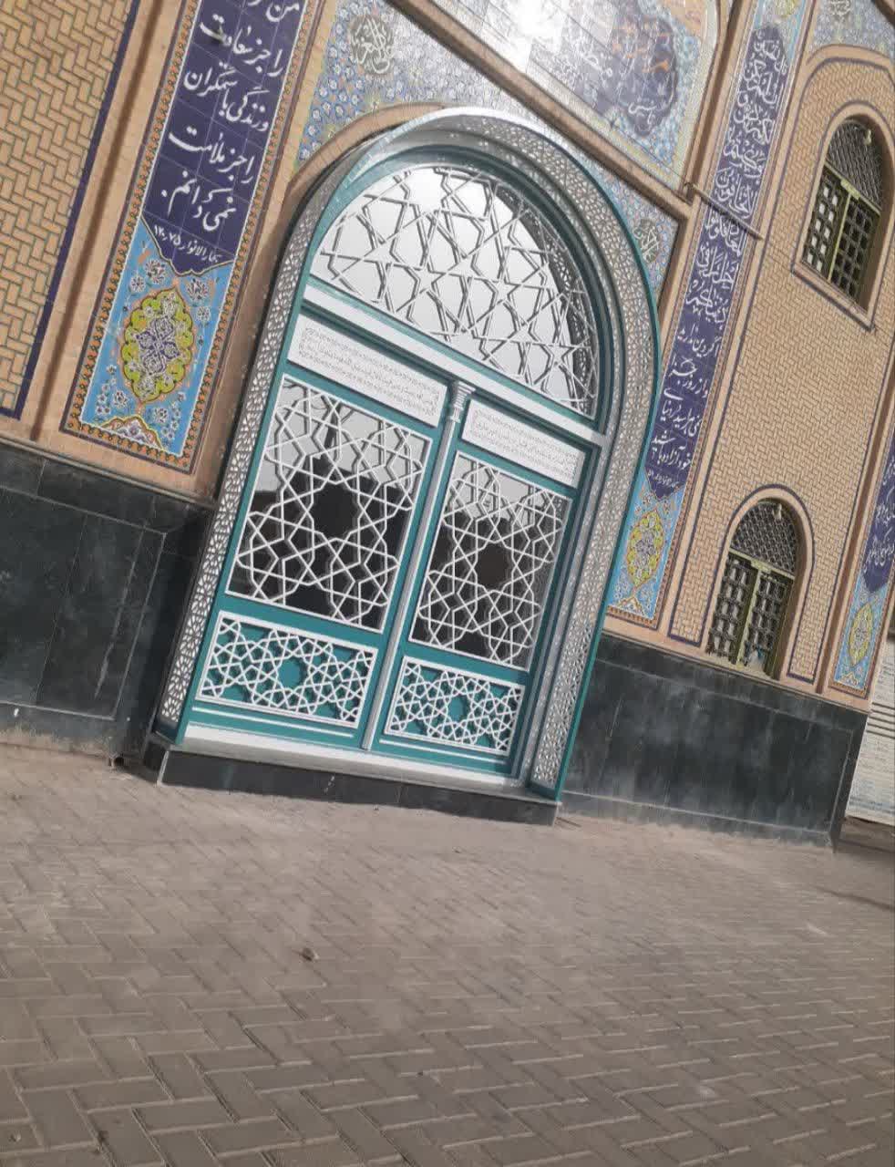 طراحی و ساخت پنجره های گره چینی شده فلزی