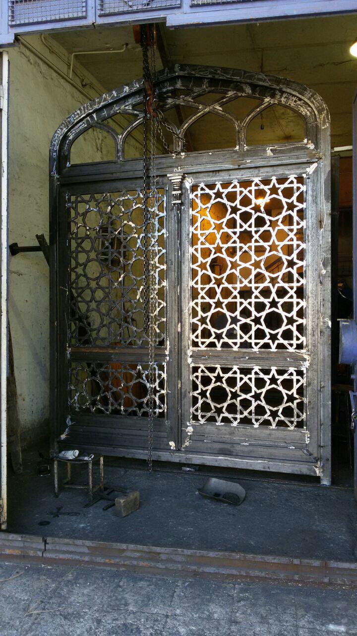 نمونه در آهنی گره چینی شده2
