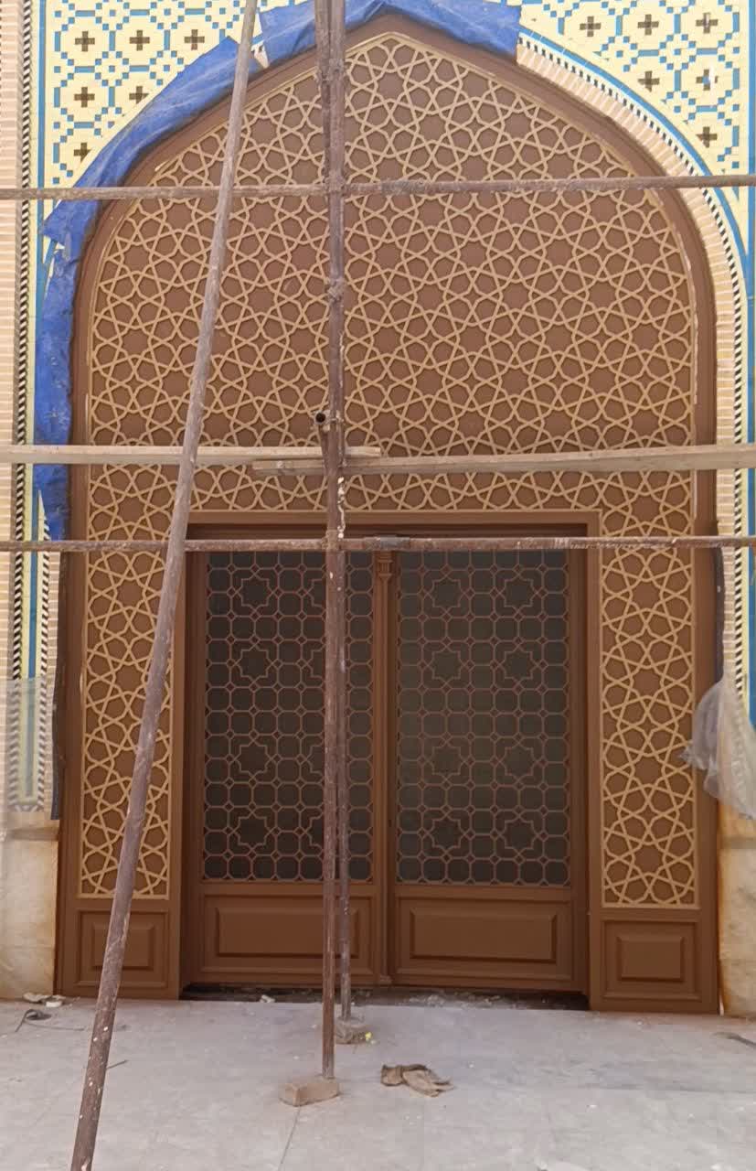 درب تمام گره چینی شده فلزی ارتفاع ۵۷۰