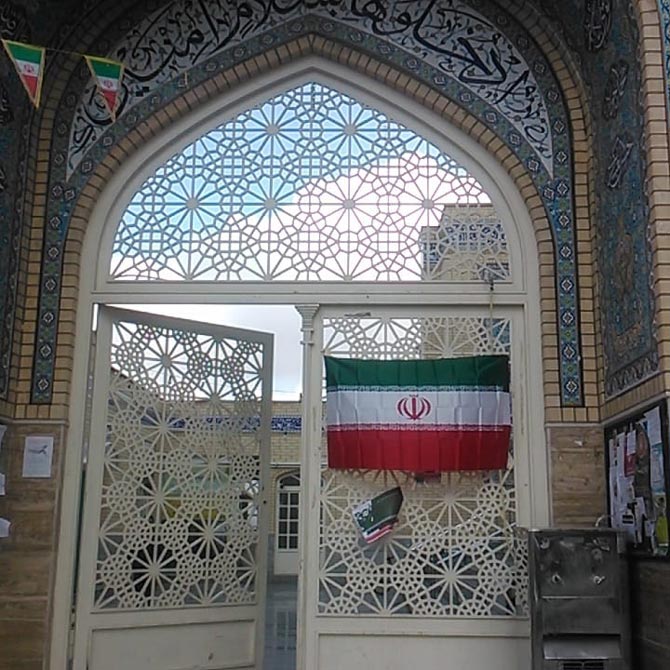 در آهنی گره چینی مسجد امام حسن مجتبی علیه السلام پردیسان قم