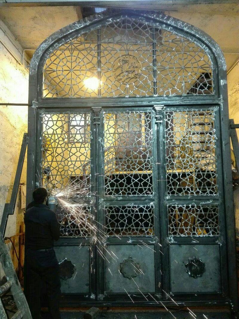 درب سه لنگه بازشو گره سازی شده با چهارپهلو برای اهواز