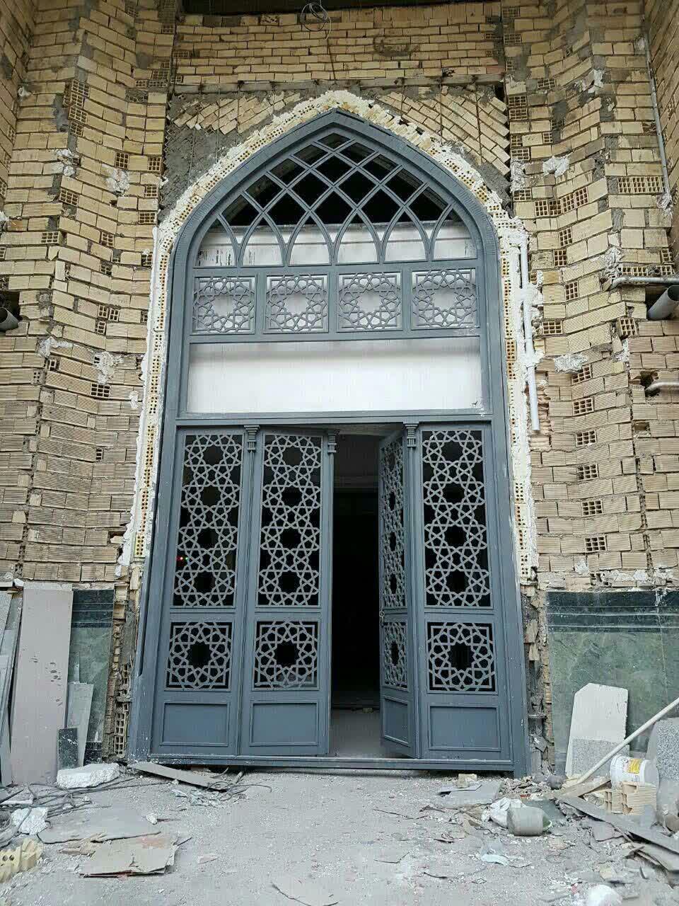 طراحی و ساخت درب چهار لنگه گره چینی شده فلزی
